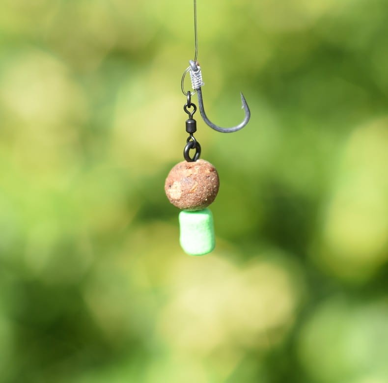UNDERCARP-wkręt-do-przynęt-12-mm-z-krętlikiem-do-kulek-orzecha-tygrysiego.jpg